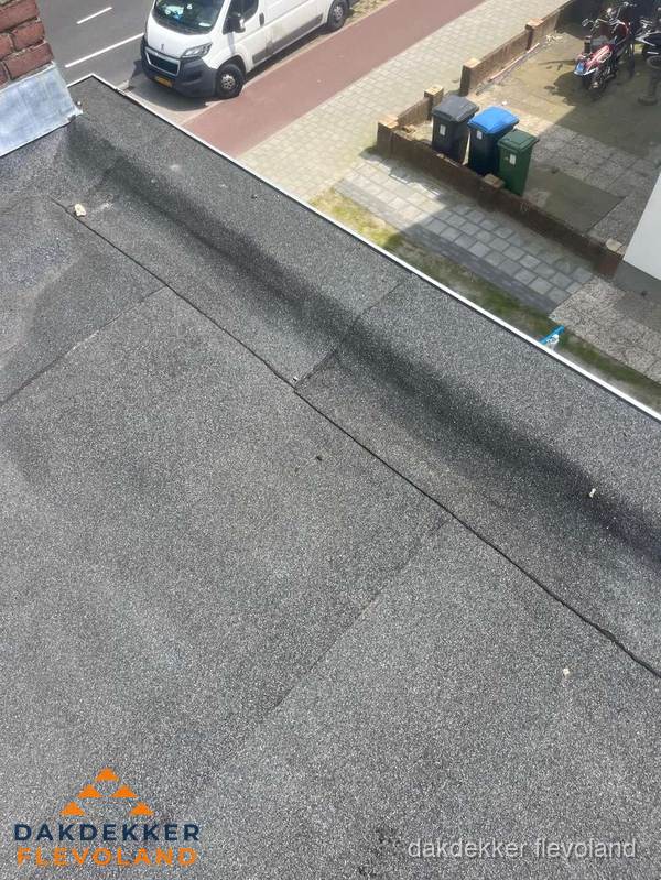 Kosten dakisolatie: plat dak met bitumen dakbedekking in Flevoland Kosten dakisolatie: plat dak met bitumen dakbedekking in Flevoland