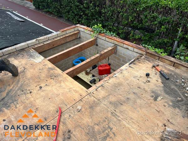Plat dak vervangen met open constructie in Flevoland Plat dak vervangen met open constructie in Flevoland