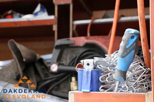Professioneel gereedschap van dakdekker in Flevoland Professioneel gereedschap van dakdekker in Flevoland